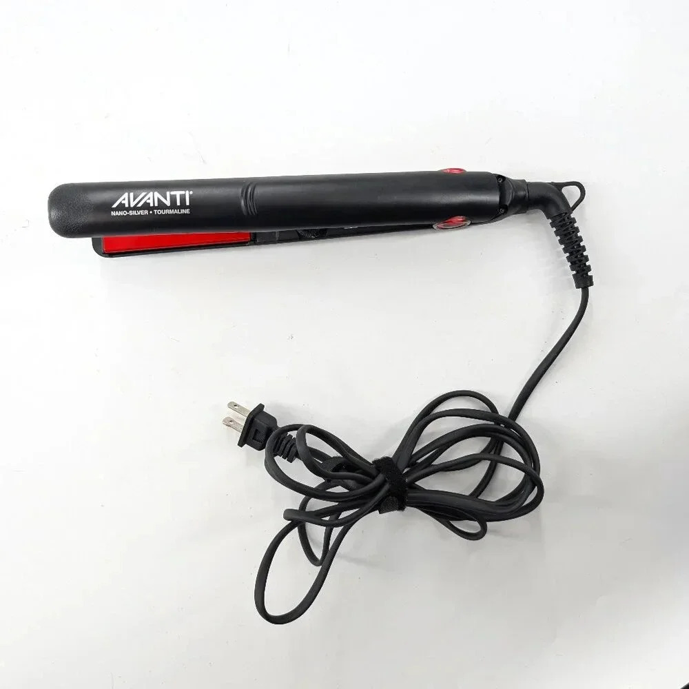 Avanti Nano-Silver Tourmaline and Ceramic Flat Iron